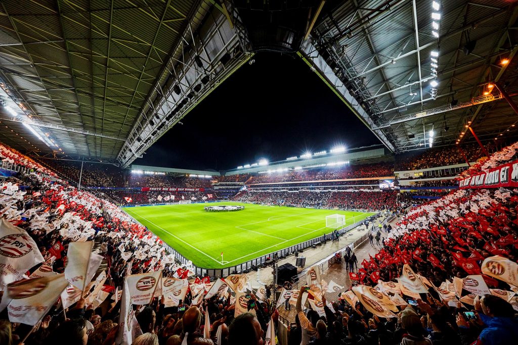 Philips Stadion voor de stad Eindhoven en de voetbalclub PSV